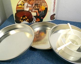 Das klassische Schachbrett Kuchenform Set Vintage Bake King, das klassische Schachbrett Kuchenform Set geöffnete Box nie benutzt, Morethebuckles