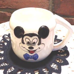 Taza vintage de Mickey Mouse de los años 50, Walt Disney Productions, coleccionable imagen 2