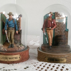 John Wayne Limited Edition Franklin Mint Hand painted Long Arm Of The Law Set, John Wayne Under Glass, Morethebuckles