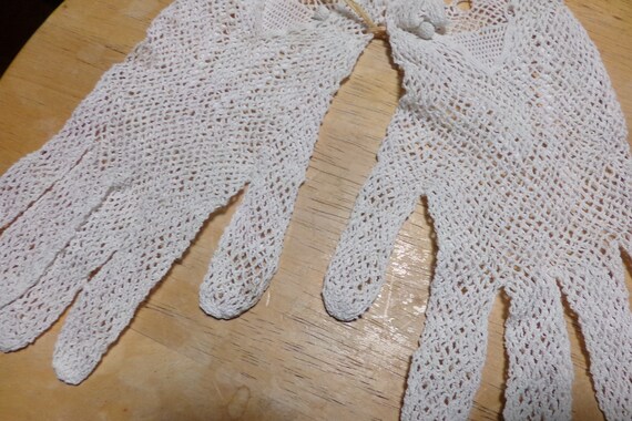 Antique Ladies Gloves, Antique white knitted ladi… - image 3