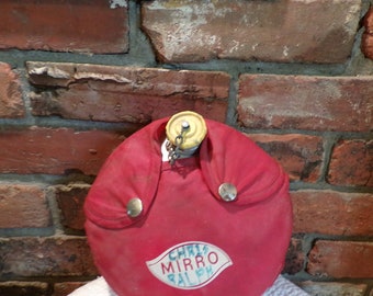 Cantina Mirro Vintage, Cantina de aluminio con cubierta roja, cantina de boy scouts de los años 60, utilería de los años 60, Morethebuckles, cantina vintage