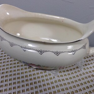 Vintage MCM Eggshell Nautilus silver trim gravy boat, bone china, 1940&#39;s homer laughlin gravy boat, Morethebuckles