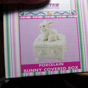NOS Easter Bunny Covered Box, Vintage World Bazaars Inc Bunny Covered Box, Bunny top porcelain dish, Morethebuckles