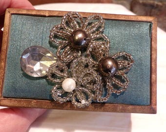 Jeweled Trinket Box, Jeweled wooden trinket box, vintage jeweled trinket box, wood trinket box, Morethebuckles