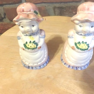 Vintage Keramik Schweine in Schürzen & Mützen Salz und Pfefferstreuer, Schwein Salz- Pfefferstreuer, Mt. Clements Potter Schweinestreuer, Morethebuckles