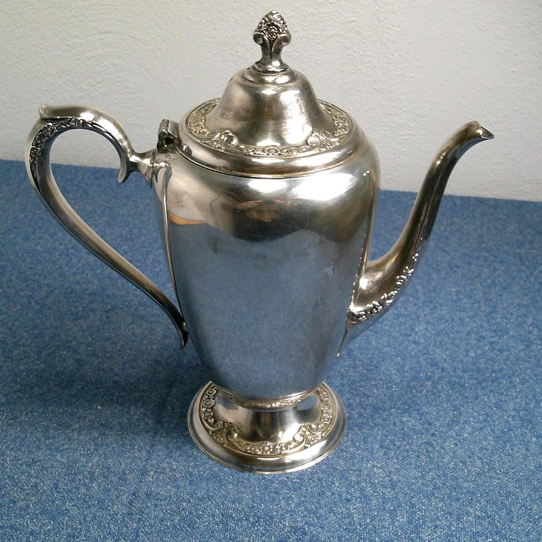 Vintage Original 1940's Rogers and Brothers Primrose Tea/coffee