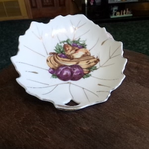 Vintage leaf shaped  plate/dish with gold trim by Nippon from the 1940’s, gift for her, wedding gift