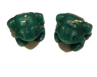 Frog Candles, Vintage Miniature Green Frog Figurine Wax Candles, 1970’s green frog candles, rare 2 frog candles set, Morethebuckles