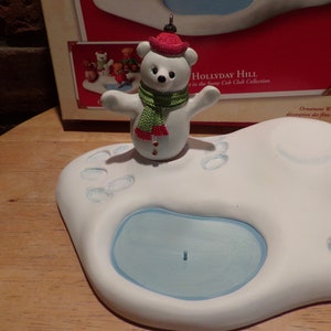 Hallmark Keepsake Holiday Hill Ornament with Display Base - NEW in box, 2002 Hallmark, Christmas, Morethebuckles