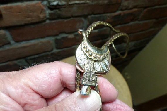 Vintage gold metal saddle bolo arrowhead ends, sa… - image 1