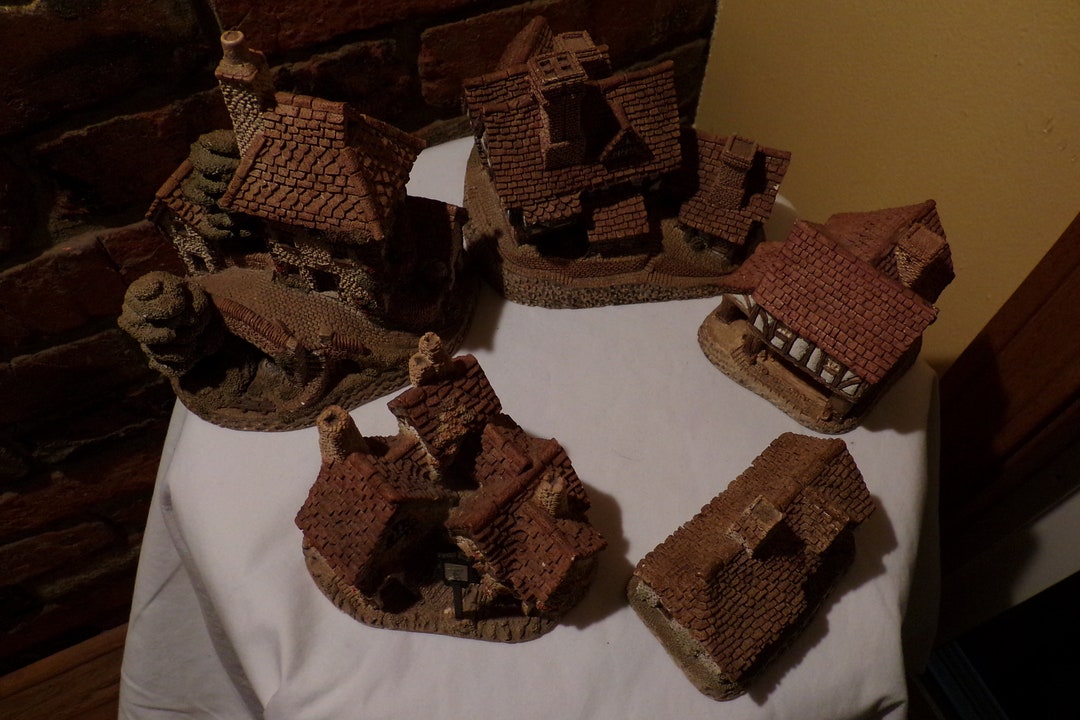 Vintage David Winter Cottages, Collectible David Winter, Cottage
