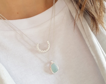 Collar de aguamarina en plata de ley / Collar de gemas en bruto / Piedra natal de marzo / Piscis y Aries