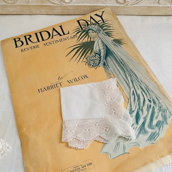 Antique  Ivory Lace Wedding  Hankie/Handkerchief