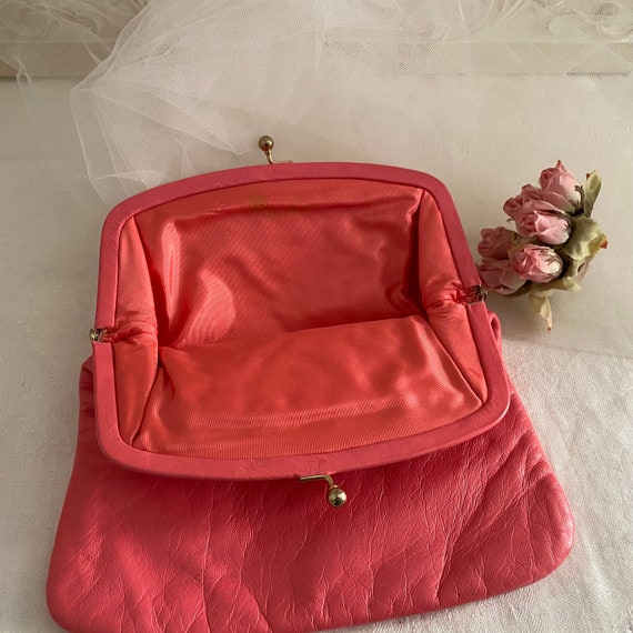 Vintage Bubble Gum Pink  Leather Clutch Handbag 1… - image 4