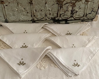 Vintage Set of 6  White Linen Napkins