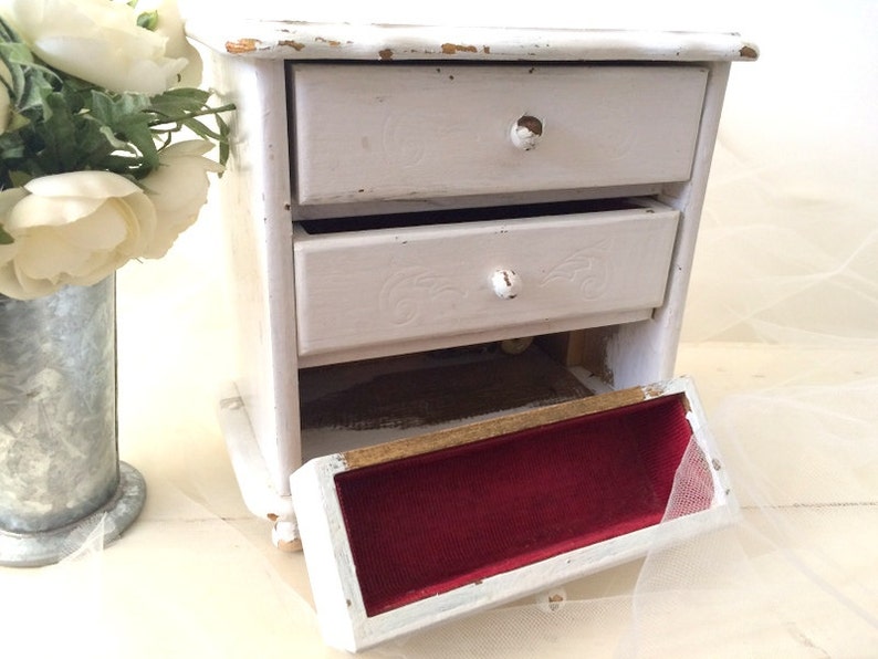 SALE Sweet Romantic Shabby Chic Chippy Painted Wooden Jewelry Box