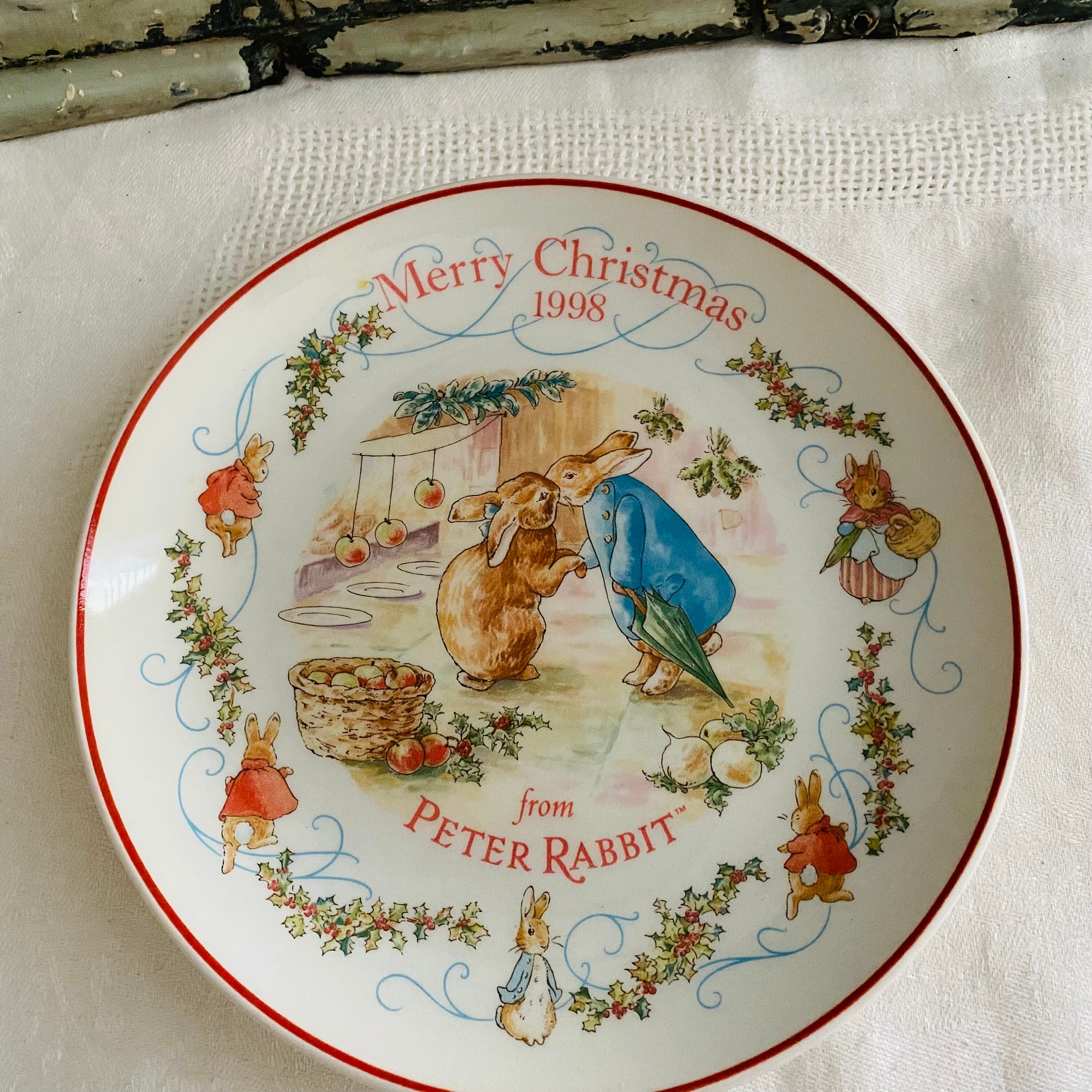 Vintage Peter Rabbit Merry Christmas Porcelain Plate 1998