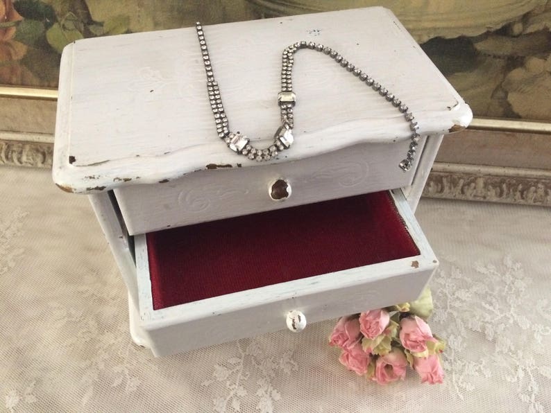 SALE Sweet Romantic Shabby Chic Chippy Painted Wooden Jewelry Box