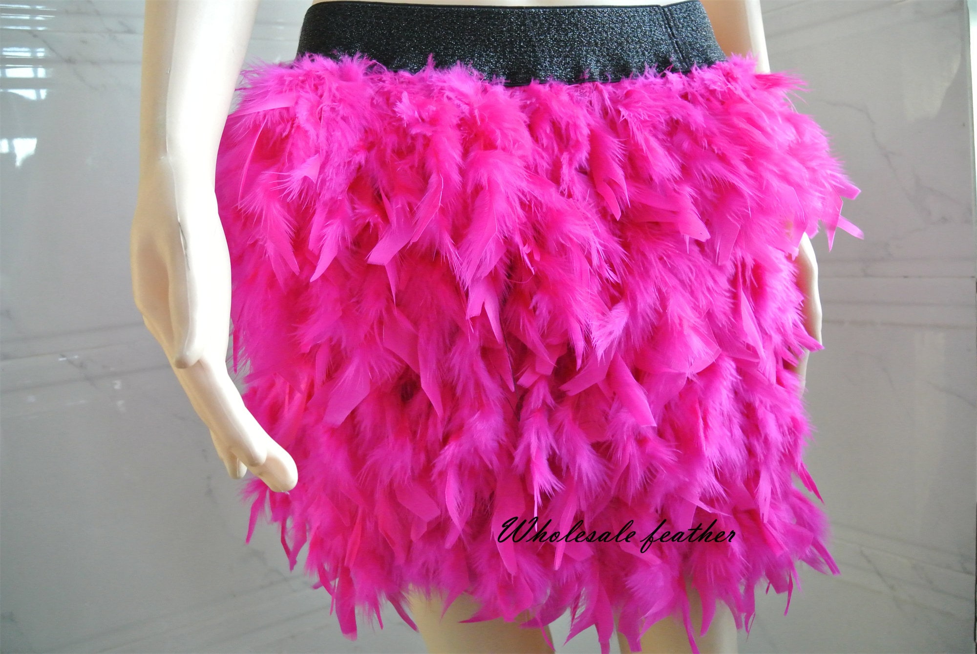 Day Dream Pink Feather Mini Skirt – Club L London - UK