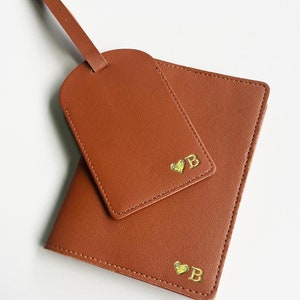 Etiqueta de bagagem e porta-passaporte de couro vegano personalizado, capa de passaporte personalizada, etiqueta de bagagem personalizada, carteira de passaporte personalizada, conjunto de viagem