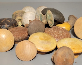 Vintage Wood Knob Set: Craft Supply, Basket Included (22 Pieces)