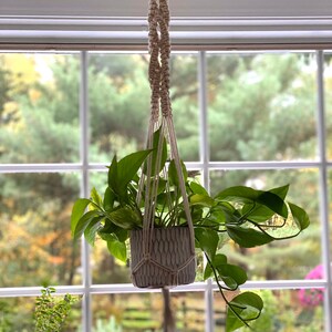 Macrame plant holder, plant holder, hanging planter