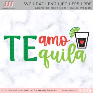 Op de afbeelding: Groene en rode tekst die "Te amo Tequila" zegt met een groene limoen en een shotglas met een rood hart.