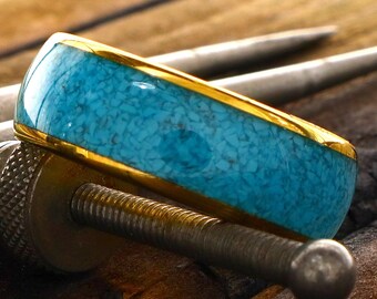 Anillo de tungsteno chapado en oro con banda de boda de ópalo azul para él banda de boda azul y oro anillo azul turquesa anillo de tungsteno de 8 mm personalizado