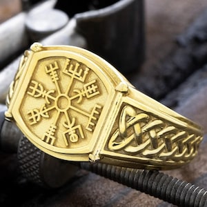 Norse Compass Gold Signet Ring, Vegvisir Signet Ring, Norse Viking Gold Ring, Custom Made Ring, Nordic Warrior Ring, Custom Ring for Men