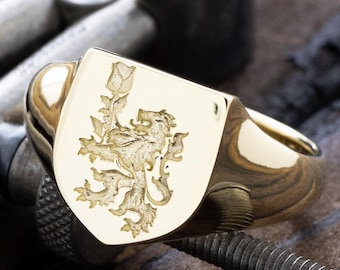 Heraldic Lion and Rose Gold Ring, European Signet Ring, Intaglio Wax Seal Signet Ring, Gift for Him, Personalized Ring, Custom Engraved Ring