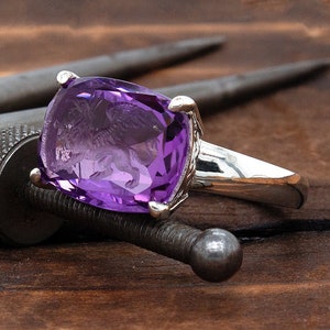 Hand Carved Amethyst Stone Intaglio Ring, Medieval Griffin Ring, Silver Celtic Ring, Engagement Band, Women&#39;s Wedding Ring, Handmade Ring,