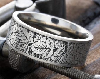 8mm Titanium Leaf Ring, Deep Engraved Branch Band, Black Contrast Titanium Ring, Nature Inspired Wedding Band, Men’s Titanium Ring