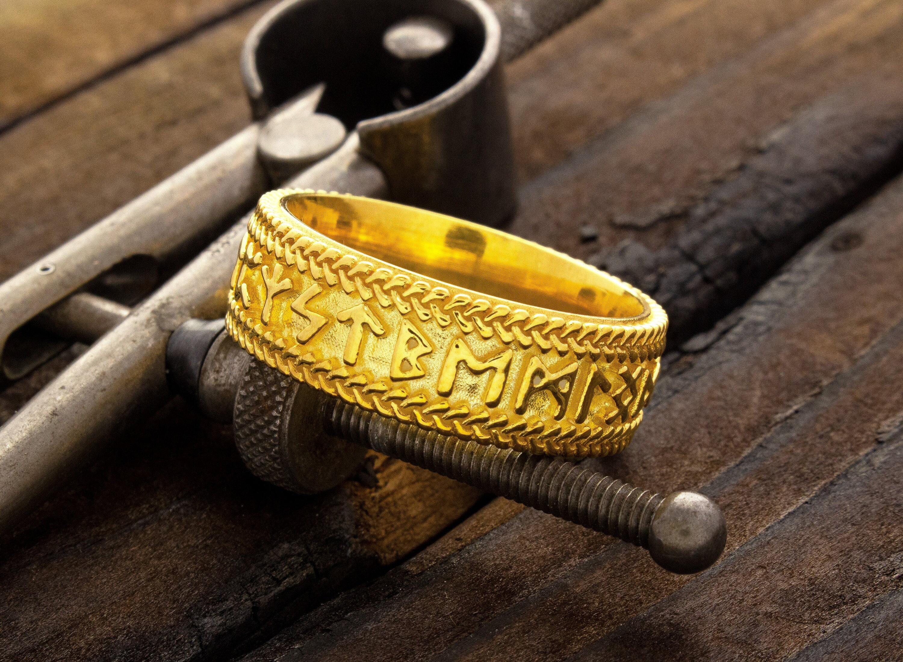 Anillo runico sale