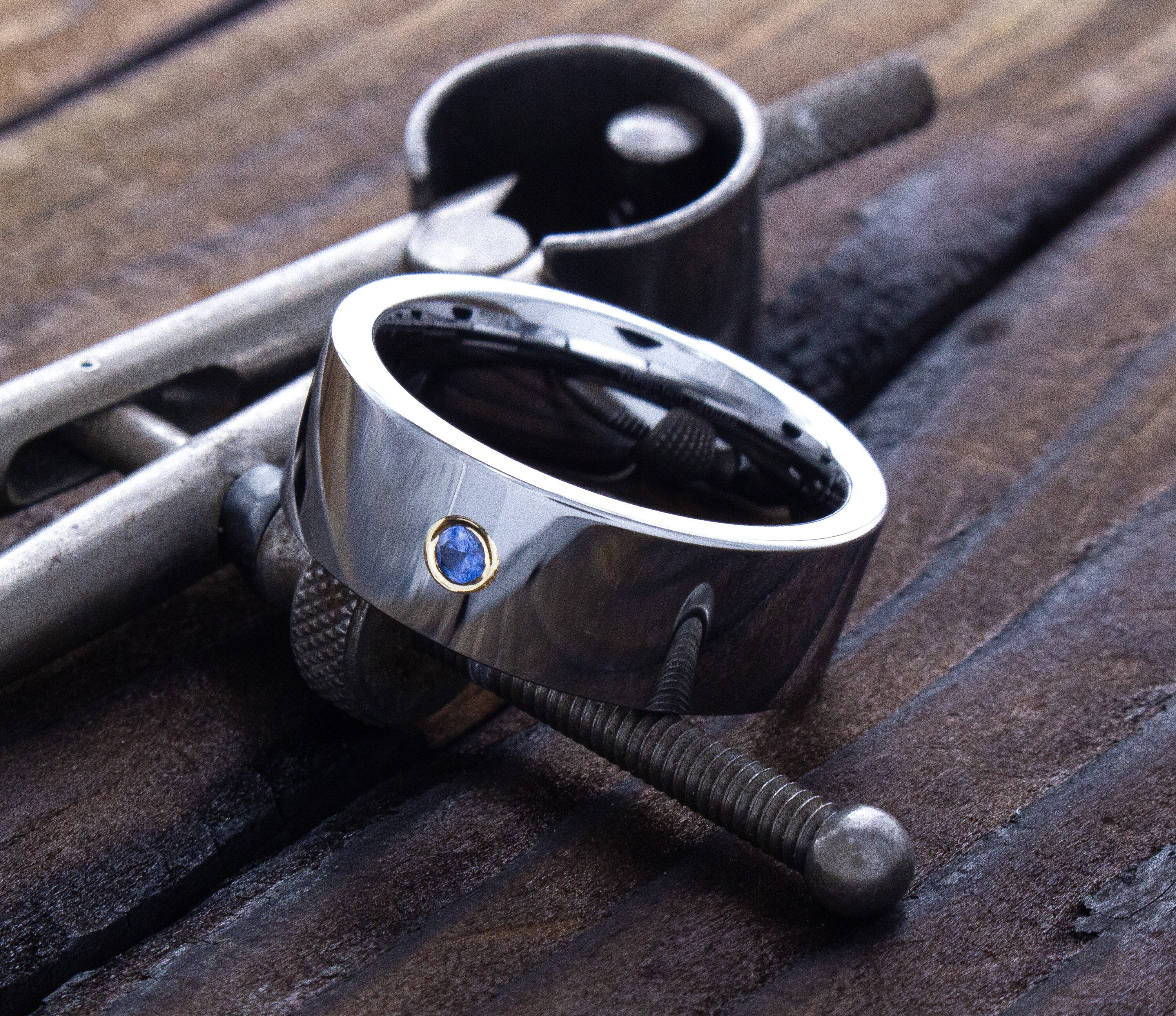 Fede Nuziale In Tungsteno Con Pietre Di Zirconia Cubica Nera - Foto 3