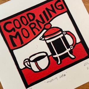 Rode koffiepot linoprint. Origineel gesigneerd kunstwerk afbeelding 3