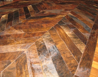 Cowhide Patchwork Rug *Patchwork Cowhide Rug (Big Chevron 19") Free Shipping 6' x 8'