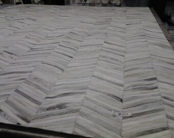 Cowhide Patchwork Rug *RAW Leather Argentina - Free Shipping - Model Iguazu - COWHIDE Patchwork  - Mix of Light Grey and Whites - 5&#39; x 7&#39;