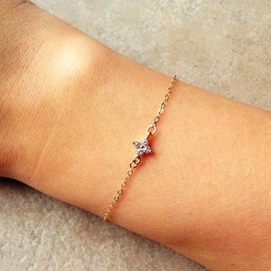 Tiny Gold flower bracelet,tiny flower bracelet, gold dainty bracelet , cubic zirconia bracelet, delicate bracelet, dainty bracelet, tiny