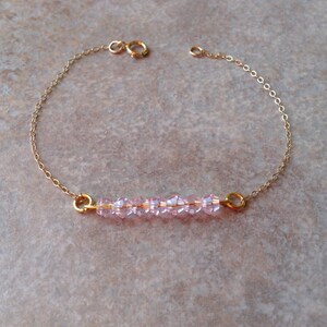 Perle graine rose clair bar bracelet, bracelet minimaliste, dainty bracelet en or, bracelet de perle, bracelet Bohème, bracelet moderne