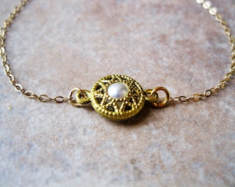 Pulseira de pérolas de ouro, pulseira de pérolas, pulseira minimalista, pulseira delicada de ouro, joias de pérolas, pulseira de ouro simples, pulseira bonita