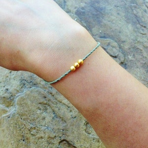 Natural green  hemp bracelet , green string bracelet , zen bracelet, cute dainty bracelet, delicate bracelet, everyday green bead bracelet