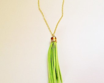 Tassel necklace, green tassel necklace, tassel jewelry, colorful jewelry, green necklace, layering necklace, statement necklace