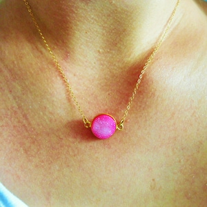 Pink druzy necklace, small round druzy necklace, druzy necklace,  everyday modern simple minimalist dainty necklace, gold necklace