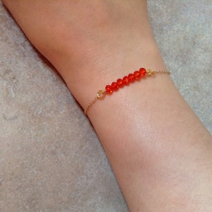 Red bead bar bracelet, minimalist bracelet, gold dainty bracelet, cute delicate bracelet, bead bracelet, bohemian bracelet, modern bracelet