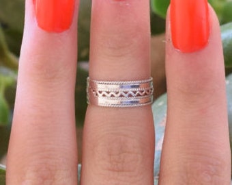 knuckle ring, silver ring , stacking ring, Above the Knuckle Ring, midi ring, Filigree ring, Hand made ring