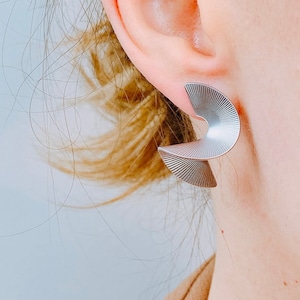 Silver Spiral earrings, twist earrings, spirality, titanium earrings, 925 sterling silver earrings, statement  earrings, bold earrings.