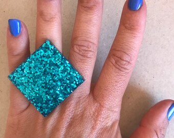 Funkelnder Blauer Harz Ring, Handgemachter Geometrischer Statement Ring