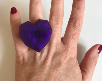 Anillos de resina grandes de corazón púrpura 388-anillo grande de corazón púrpura enorme geométrico ajustable resina epoxi arte usable mini escultura feminismo
