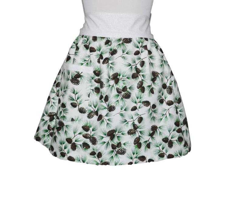 Women/'s Aprons Special Occasion Women/'s Size 8-14 Winter Pine Cone Sparkle Half Apron Delantal Snowy Tree Party Apron Holiday Apron