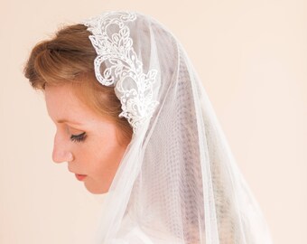 LUELLA VEIL. Juliet cap veil. Kate moss wedding veil. 1920s style veil. Long wedding veil.